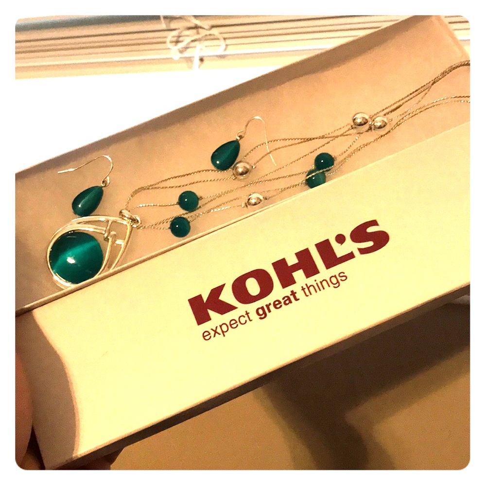 🍍3 for $25🍍Kohls necklace and earrings set